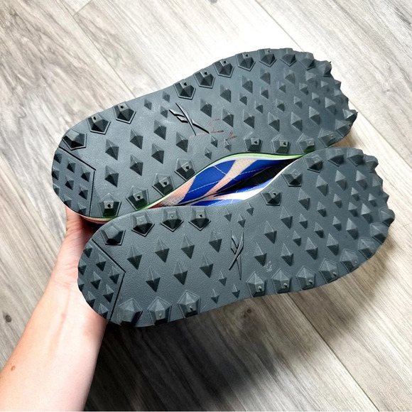 NWOT Reebok Legacy 83 Sneakers - Picture 6 of 7